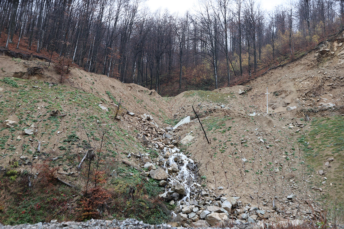Речен горски приток